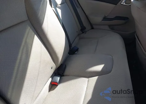 2013 Honda Civic Hybrid z USA, uszkodzony, nr VIN 19XFB4F29DE200358